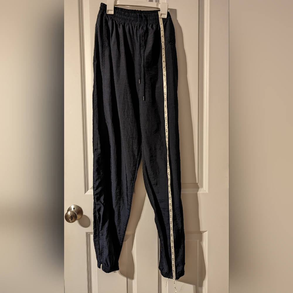 Woman's Reebok pants wind breakers - Picture 2 of 4